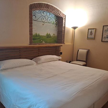 Agriturismo Cascina Farisengo Stagno Lombardo Luaran gambar