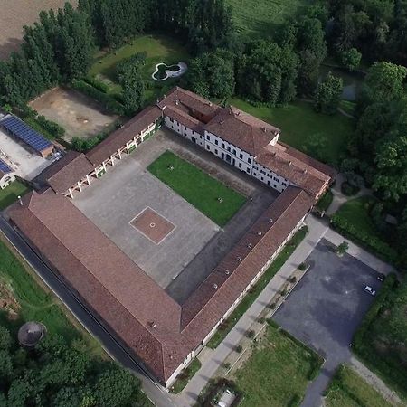 Agriturismo Cascina Farisengo Stagno Lombardo Luaran gambar