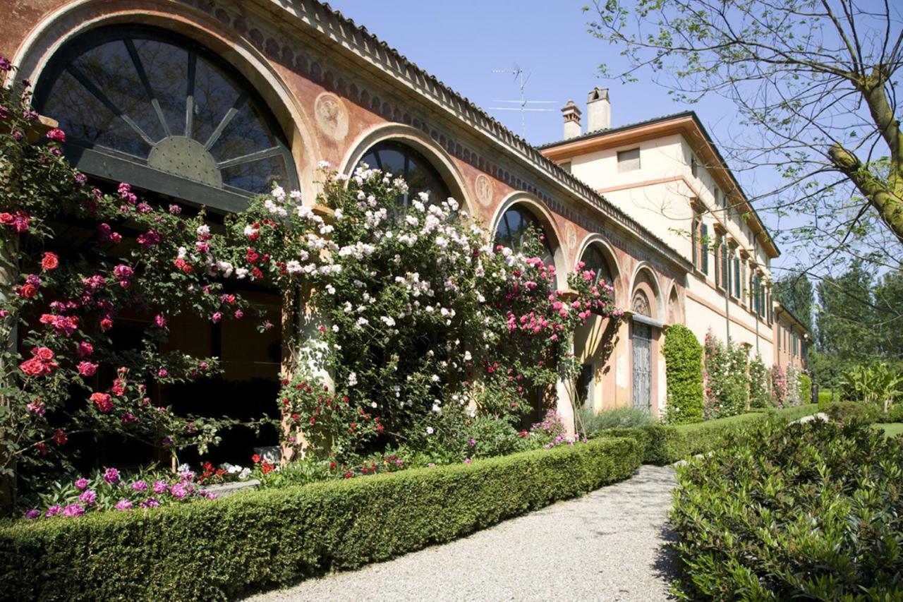 Agriturismo Cascina Farisengo Stagno Lombardo Luaran gambar