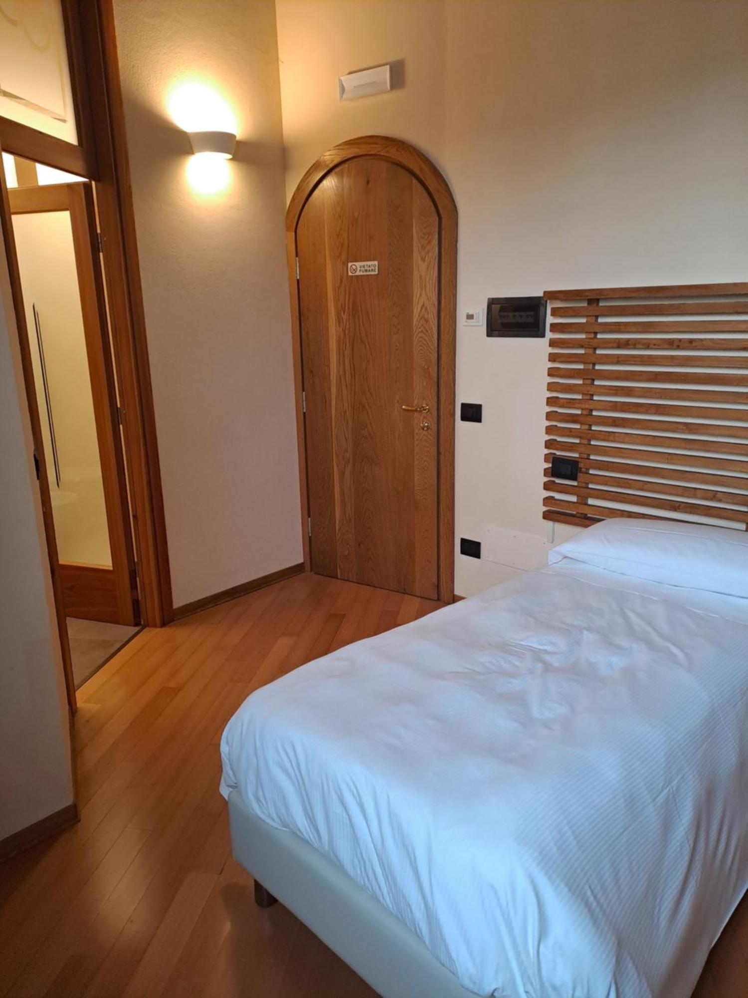 Agriturismo Cascina Farisengo Stagno Lombardo Luaran gambar