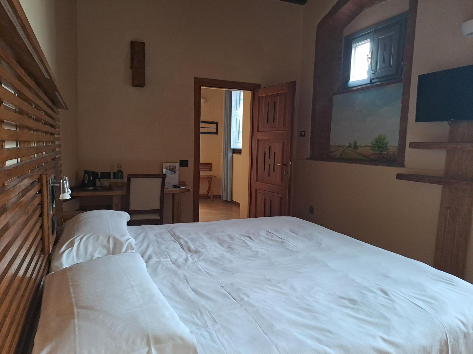 Agriturismo Cascina Farisengo Stagno Lombardo Luaran gambar