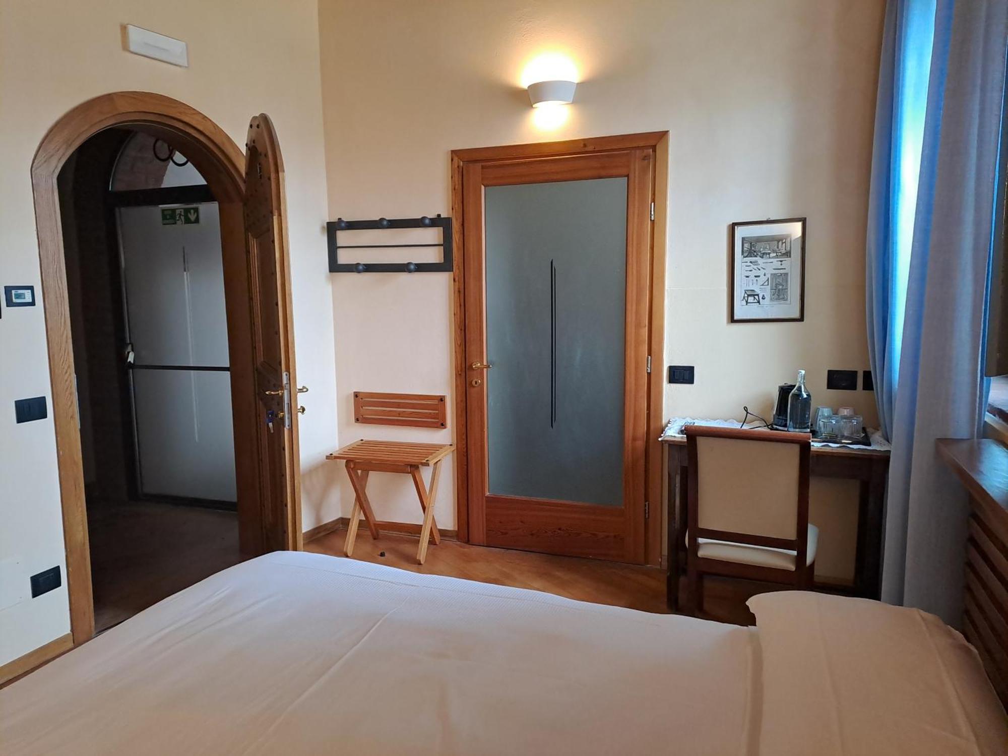 Agriturismo Cascina Farisengo Stagno Lombardo Luaran gambar