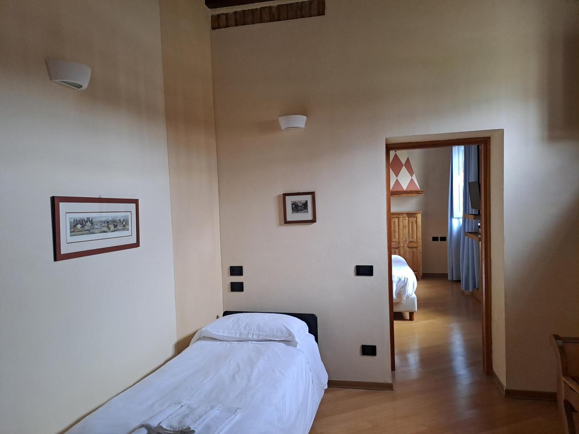 Agriturismo Cascina Farisengo Stagno Lombardo Luaran gambar